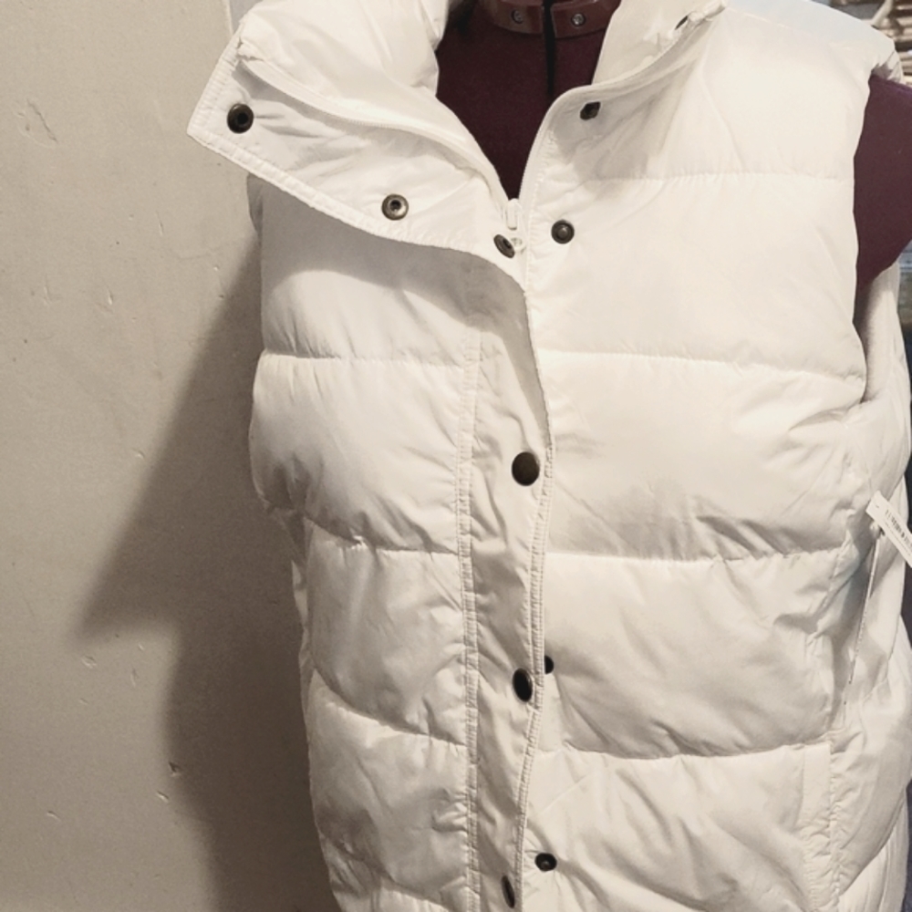 Old Navy White Quilted Puffer Vest